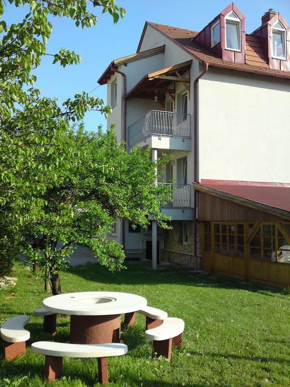 Tip-Top Apartmenthouse Balatonfüred Exterior foto